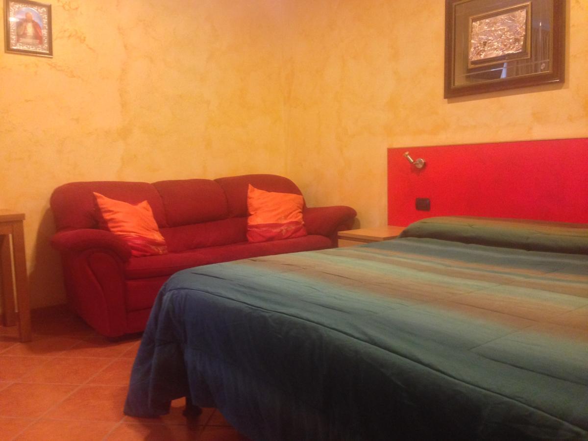 Albergo Etrusco Calusco d'Adda Phòng bức ảnh