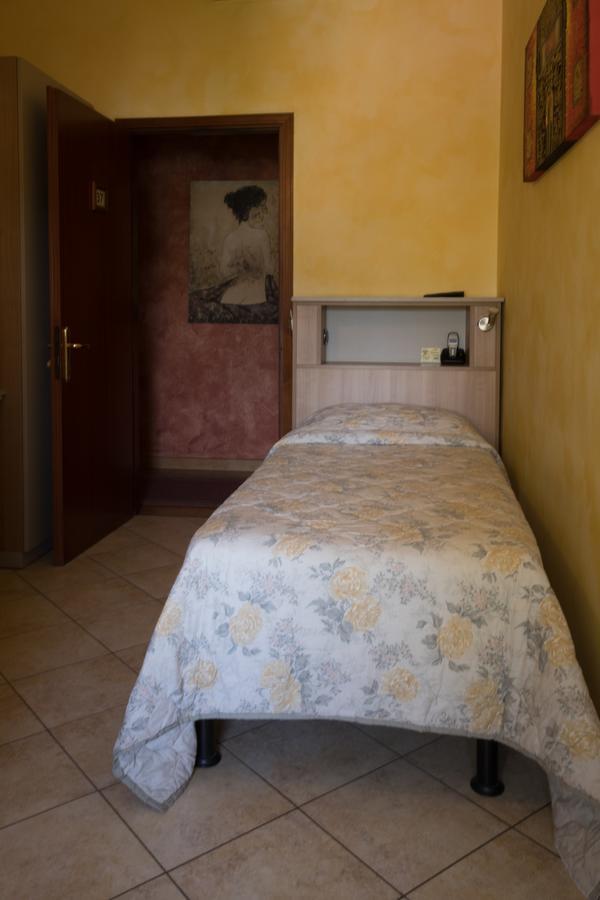 Albergo Etrusco Calusco d'Adda Ngoại thất bức ảnh