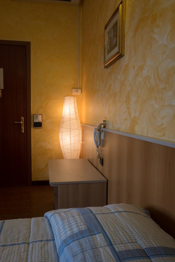 Albergo Etrusco Calusco d'Adda Ngoại thất bức ảnh